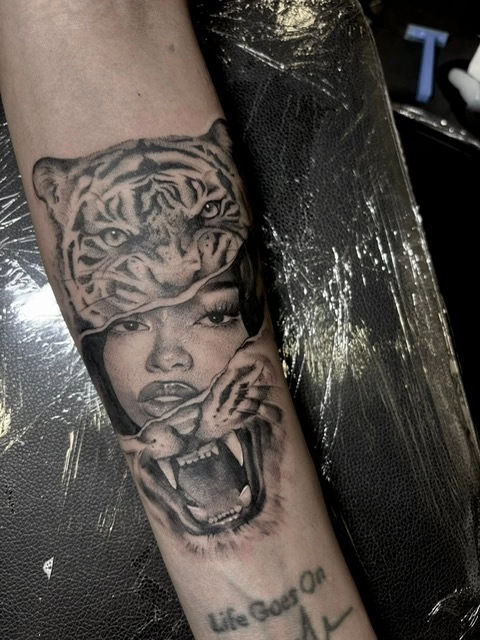 Joëlle (TATTOO)