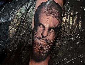 Max (TATTOO)