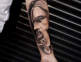 Max (TATTOO)