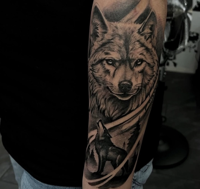 Max (TATTOO)