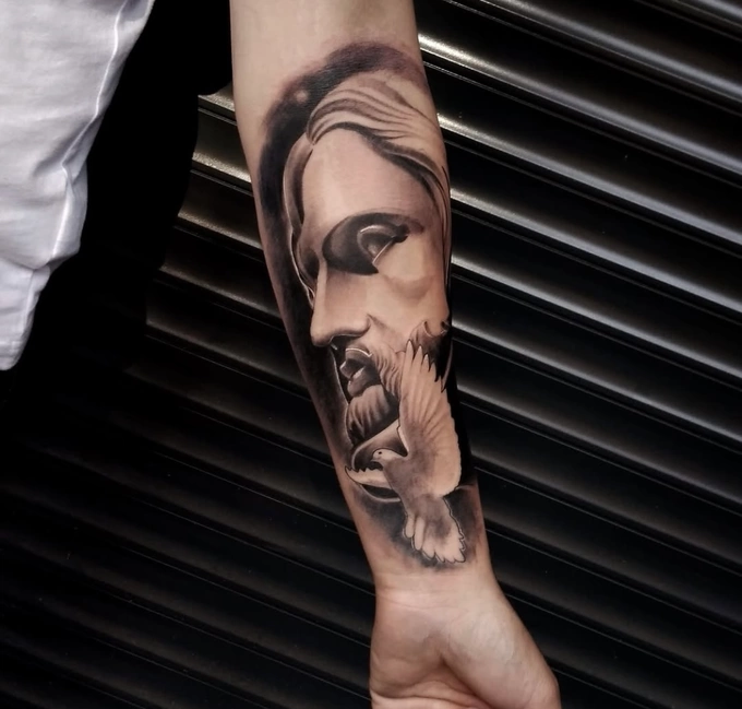 Max (TATTOO)