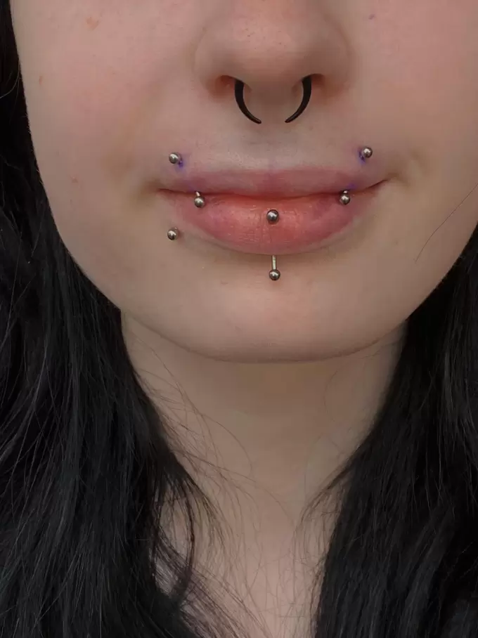 Lois (PIERCER)