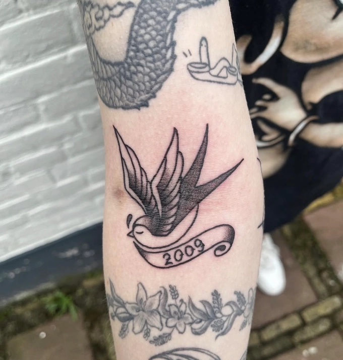Louis (TATTOO)