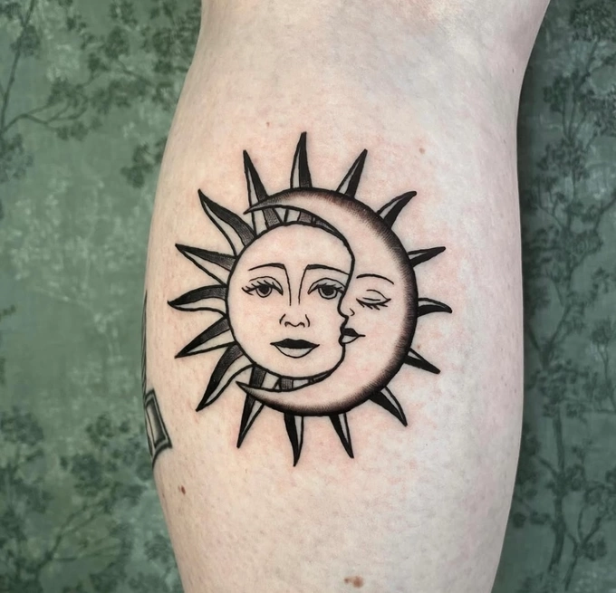 Louis (TATTOO)