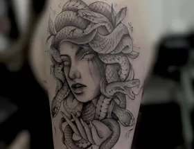 Joëlle (TATTOO)