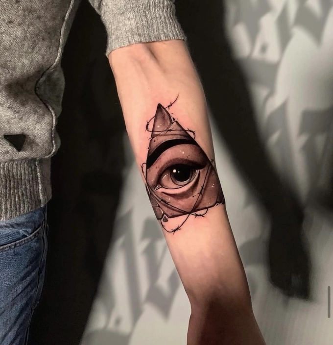 Max (TATTOO)